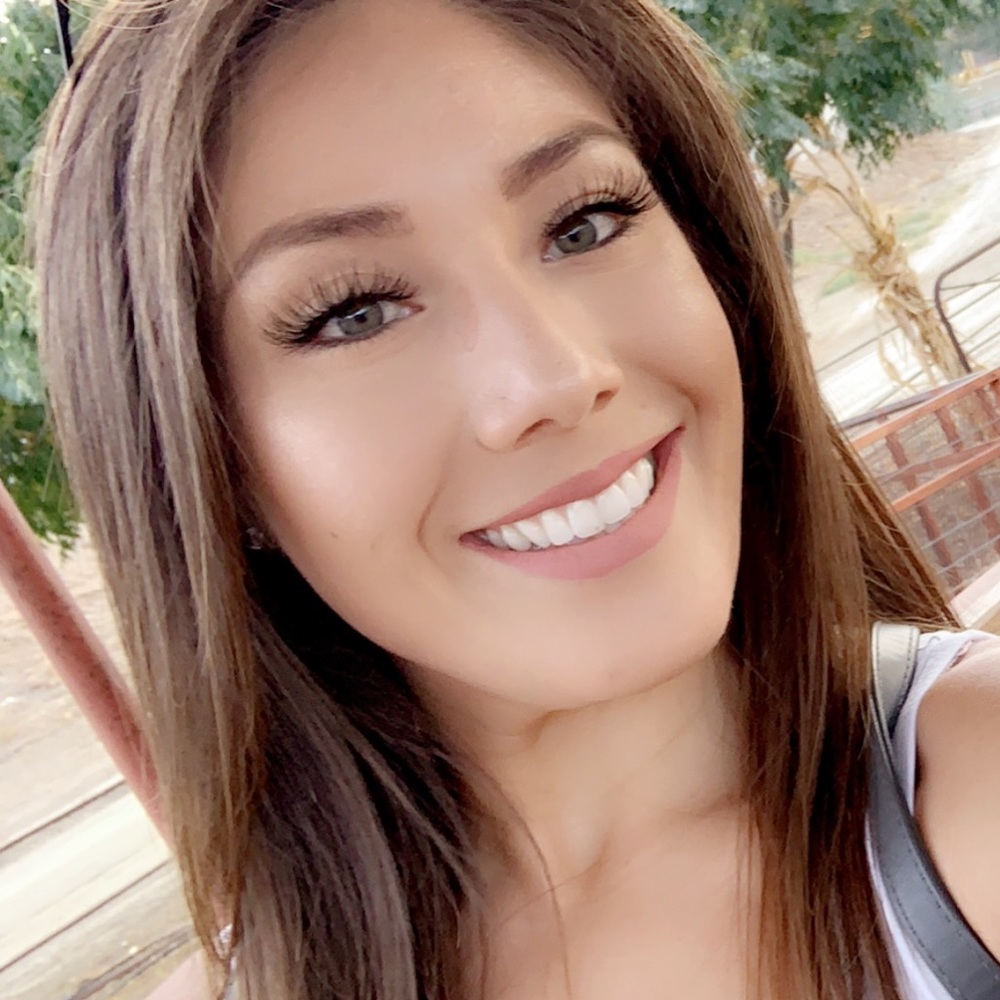 Meet your Posher, Crystal